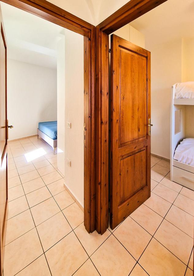 Murphy Holiday Homes - Danico House La Maddalena  Bagian luar foto