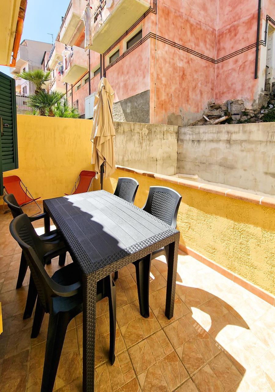Murphy Holiday Homes - Danico House La Maddalena  Bagian luar foto